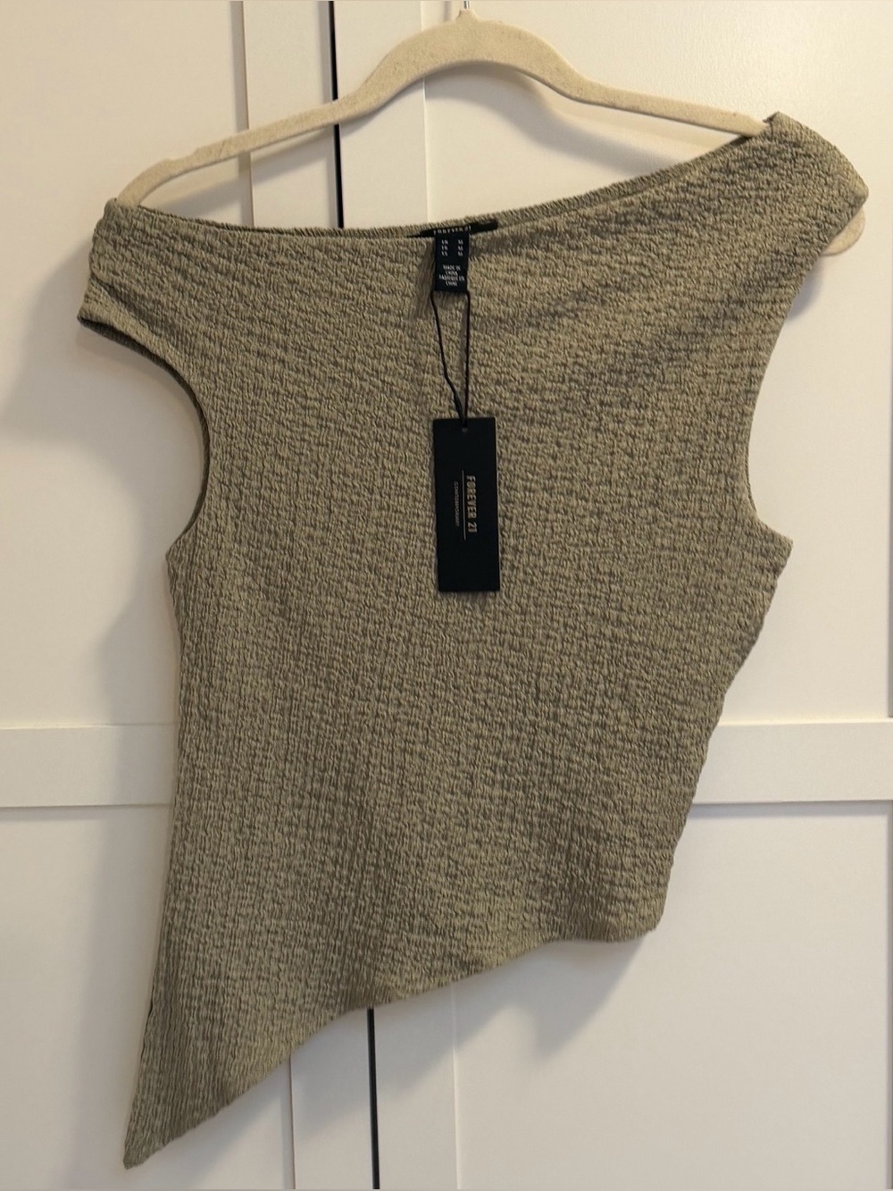 Forever 21 Sage Green Top Size Medium NWT